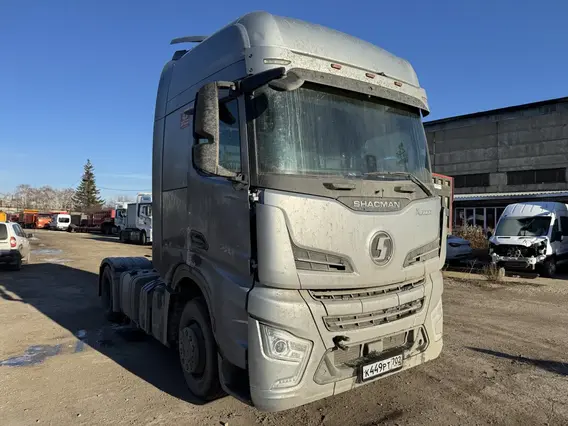 Седельный тягач Shacman SX4188YY381 2022 года б/у
