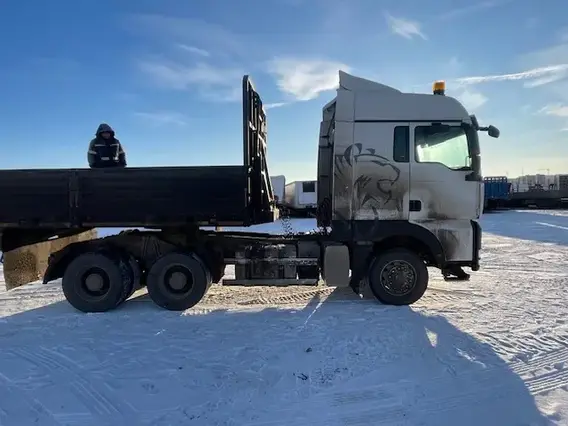 Седельный тягач SITRAK c7h 2022 года б/у фото 7
