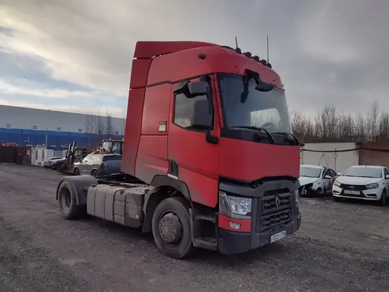 Седельный тягач Renault T-Series 2017 года б/у