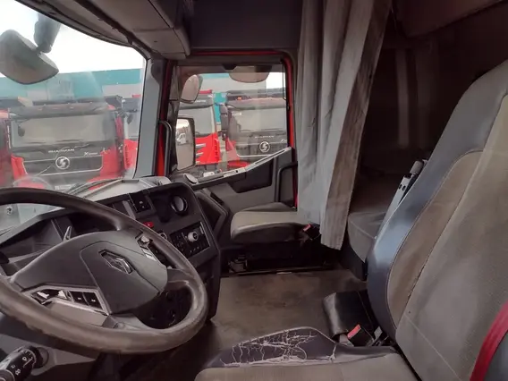 Седельный тягач Renault T-Series 2017 года б/у фото 9
