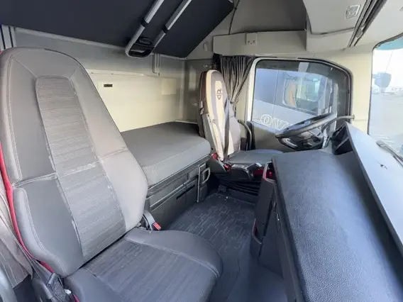 Седельный тягач Volvo FH 2018 года б/у фото 8