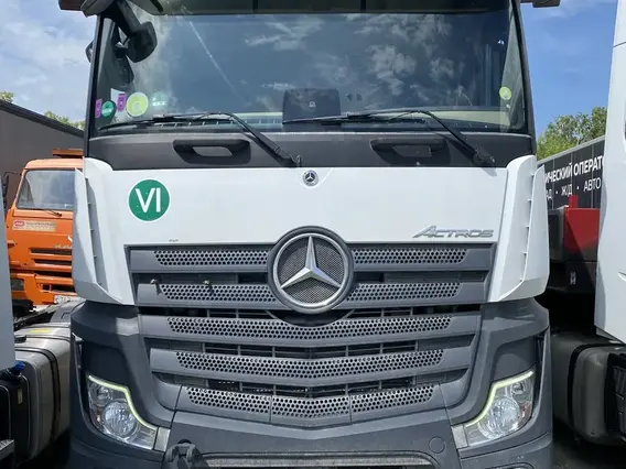 Седельный тягач Mercedes-Benz Actros 2020 года б/у
