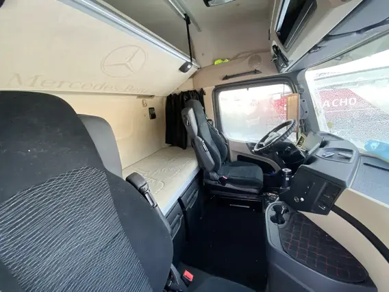 Седельный тягач Mercedes-Benz Actros 2020 года б/у фото 7