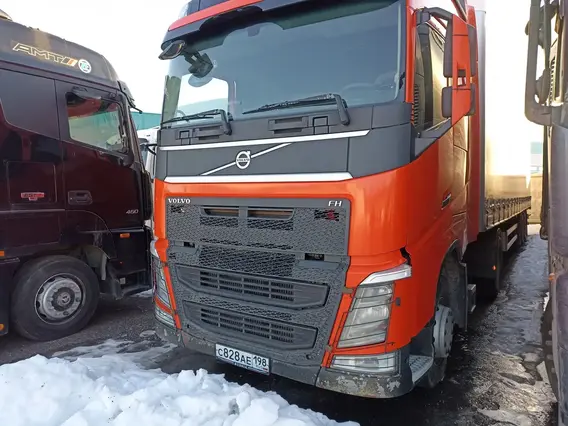 Седельный тягач Volvo FH 2020 года б/у фото 3