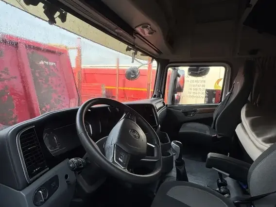 Седельный тягач Shacman SX42584V324 2023 года б/у фото 6