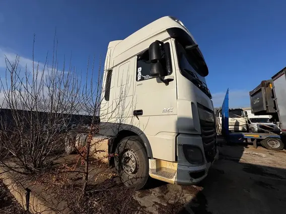 Седельный тягач DAF XF 2017 года б/у