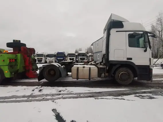 Седельный тягач Mercedes-Benz Actros 2018 года б/у фото 5