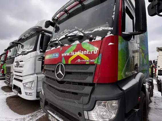 Седельный тягач Mercedes-Benz Actros 2019 года б/у фото 3