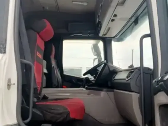 Седельный тягач Scania P 2020 года б/у фото 7