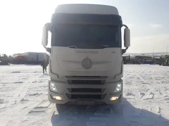 Седельные тягачи Dongfeng DFH4180 2023 года б/у