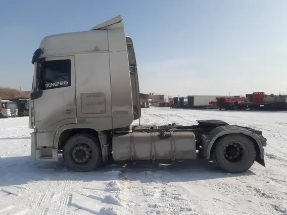 Седельные тягачи Dongfeng DFH4180 2023 года б/у фото 2