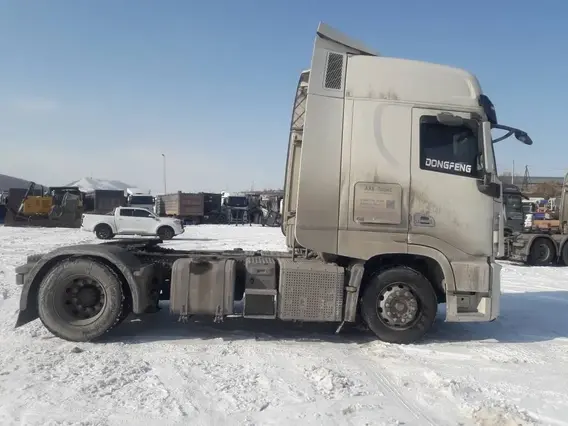 Седельные тягачи Dongfeng DFH4180 2023 года б/у фото 4