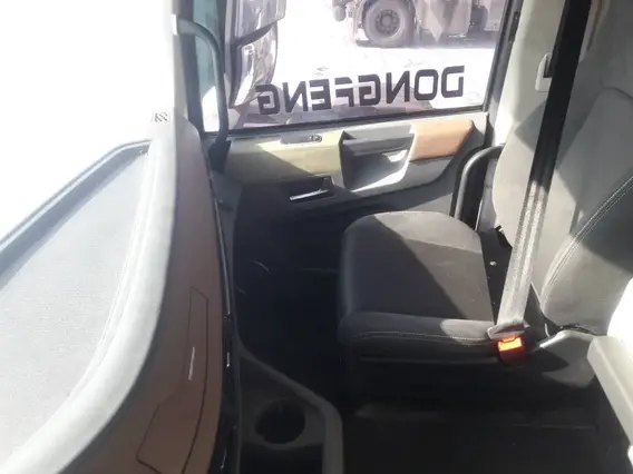 Седельные тягачи Dongfeng DFH4180 2023 года б/у фото 6