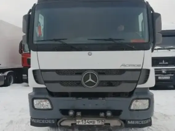 Седельный тягач Mercedes-Benz Actros 2018 года б/у фото 2