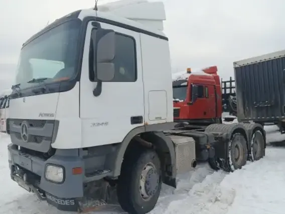 Седельный тягач Mercedes-Benz Actros 2018 года б/у фото 3
