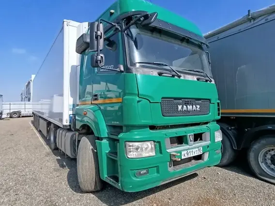 Седельный тягач Камаз 5490 2017 года б/у фото 4