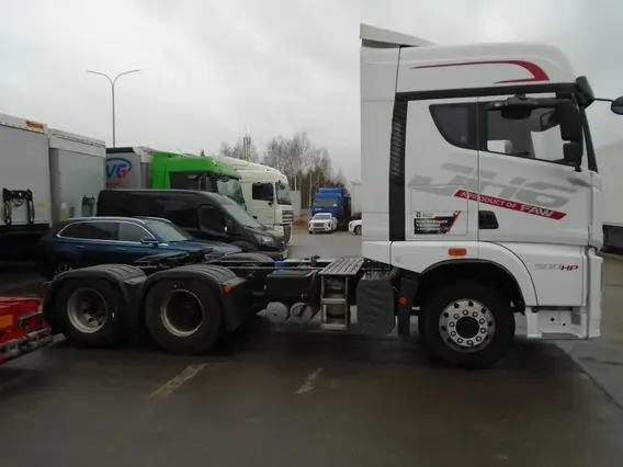 Седельный тягач FAW JH6 2022 года б/у фото 4