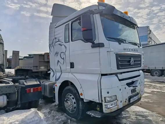 Седельный тягач SITRAK c7h 2022 года б/у фото 2