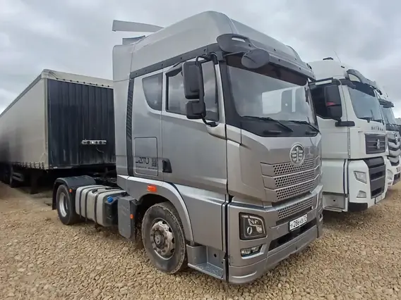 Седельный тягач FAW JH6 2023 года б/у