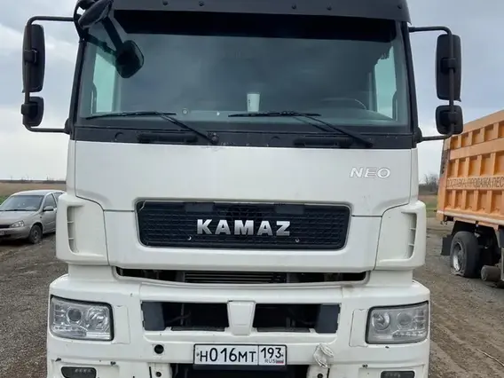 Седельный тягач Камаз 5490 2017 года б/у фото 2