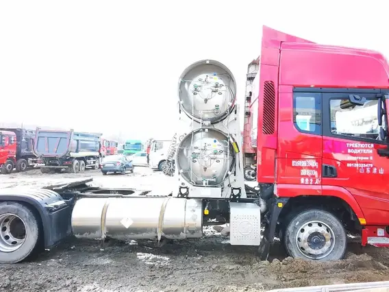 Седельный тягач Shacman SX4189XD1TLQ2 2023 года б/у фото 4