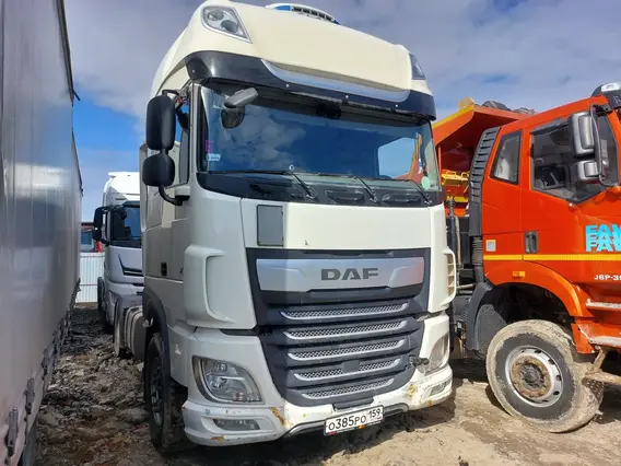 Седельный тягач DAF XF 2020 года б/у