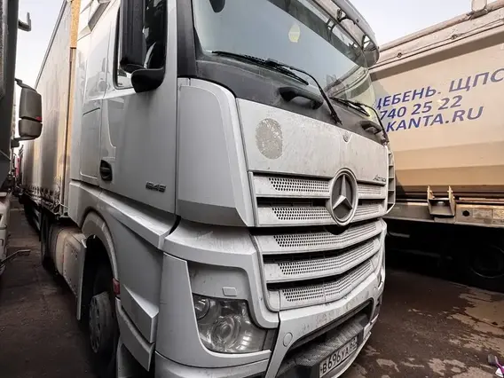 Седельный тягач Mercedes-Benz Actros 2018 года б/у