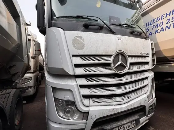 Седельный тягач Mercedes-Benz Actros 2018 года б/у фото 2