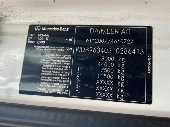 Седельный тягач Mercedes-Benz Actros 2018 года б/у фото 6