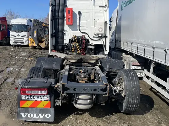 Седельный тягач Volvo FH 2018 года б/у фото 6