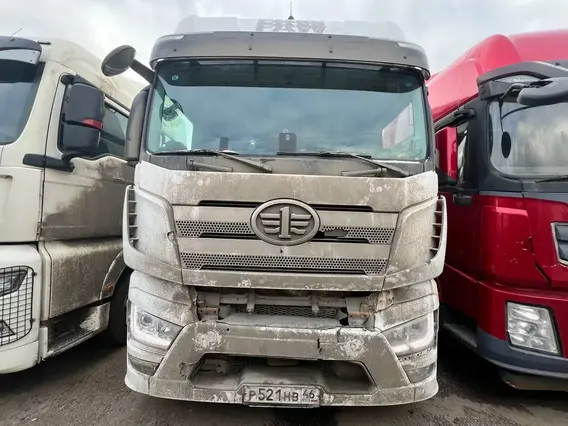 Седельный тягач FAW J7 2023 года б/у фото 2