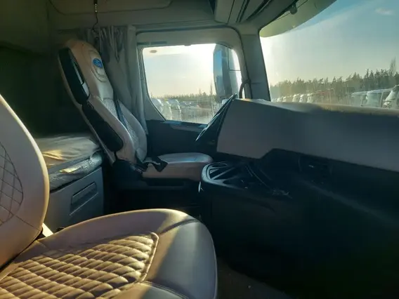 Седельный тягач Ford Trucks 2022 года б/у фото 10