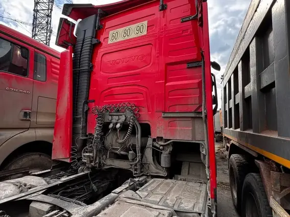 Седельный тягач Volvo FH 2018 года б/у фото 3