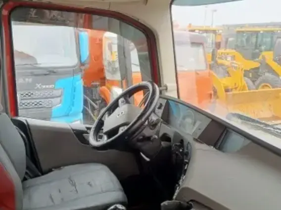 Седельный тягач Mercedes-Benz Actros 2017 года б/у фото 7