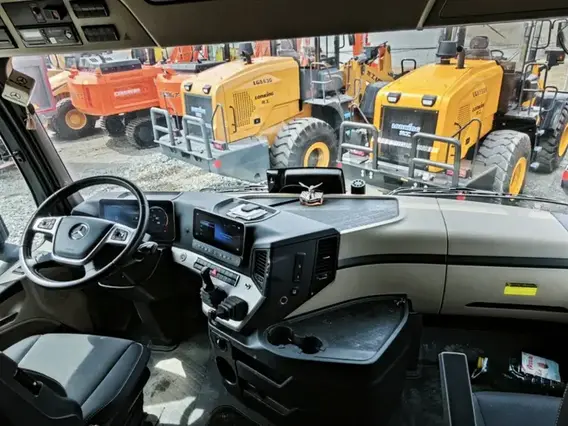 Седельный тягач Mercedes-Benz Actros 2023 года б/у фото 5