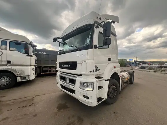 Седельный тягач Камаз 5490 2021 года б/у фото 3