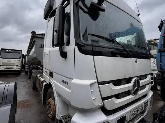 Седельный тягач Mercedes-Benz Actros 2017 года б/у