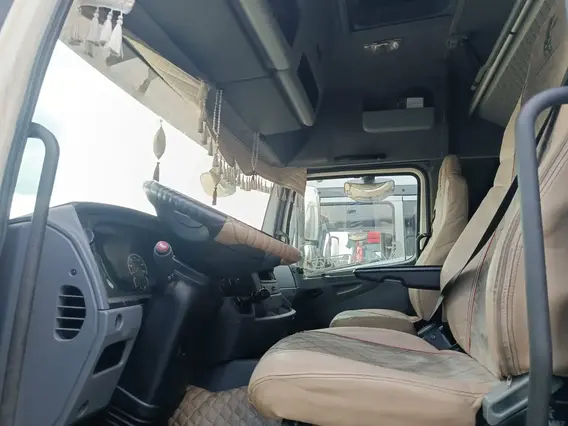 Седельный тягач Камаз 65802 2020 года б/у фото 4