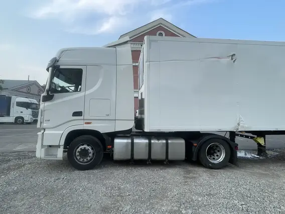 Седельный тягач Dongfeng DFH4271 2023 года б/у фото 4