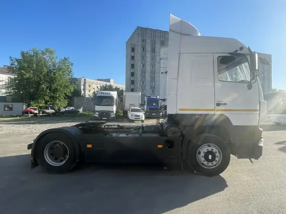 Седельный тягач Камаз 544028 2023 года б/у фото 8