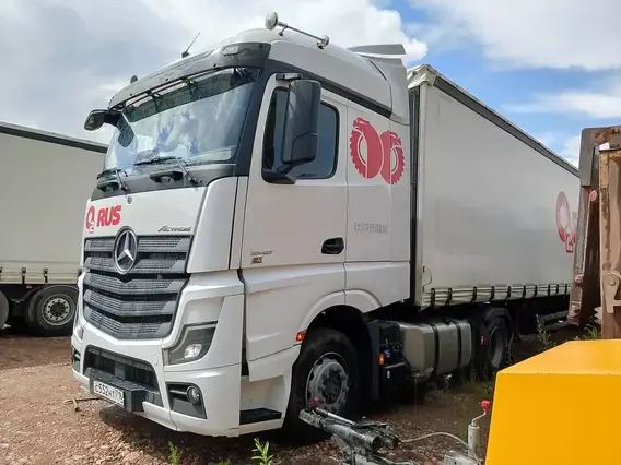 Седельный тягач Mercedes-Benz Actros 2023 года б/у фото 2