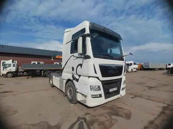 Седельный тягач MAN TGX 2016 года б/у