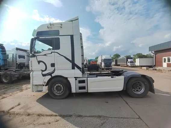 Седельный тягач MAN TGX 2016 года б/у фото 4