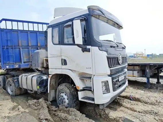 Седельный тягач Shacman SX42586W385C 2023 года б/у