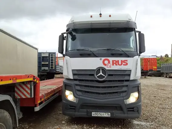Седельный тягач Mercedes-Benz Actros 2021 года б/у