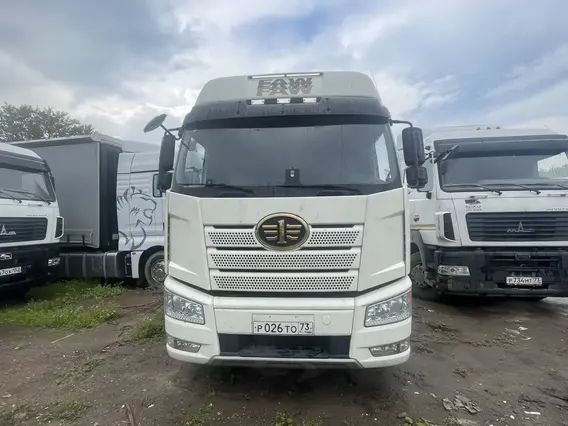 Седельный тягач FAW J7 2023 года б/у фото 2