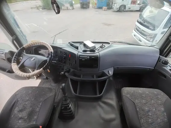 Седельный тягач Камаз 65802 2019 года б/у фото 13