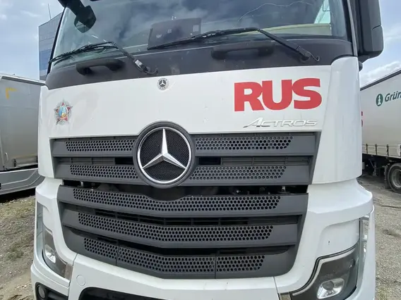 Седельный тягач Mercedes-Benz Actros 2023 года б/у фото 3