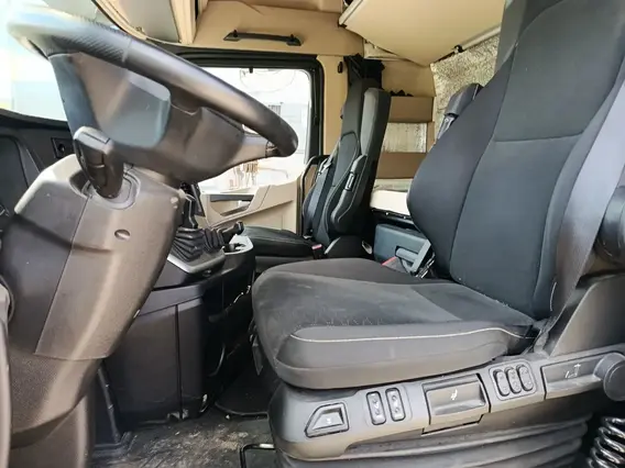 Седельный тягач Mercedes-Benz Actros 2024 года б/у фото 11
