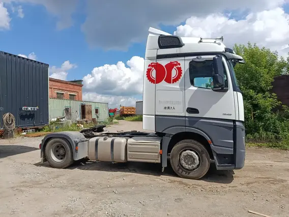 Седельный тягач Mercedes-Benz Actros 2024 года б/у фото 5